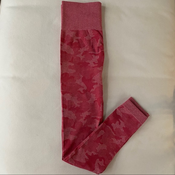 LAST SET! NEW Pink Camo Seamless Set (DUPES) - Picture 12 of 16